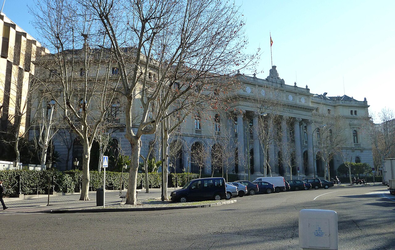 Fachada del Palacio de la Bolsa de Madrid